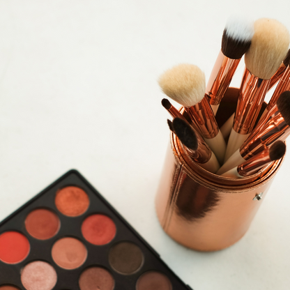 Ultra-pigmented eyeshadow palette